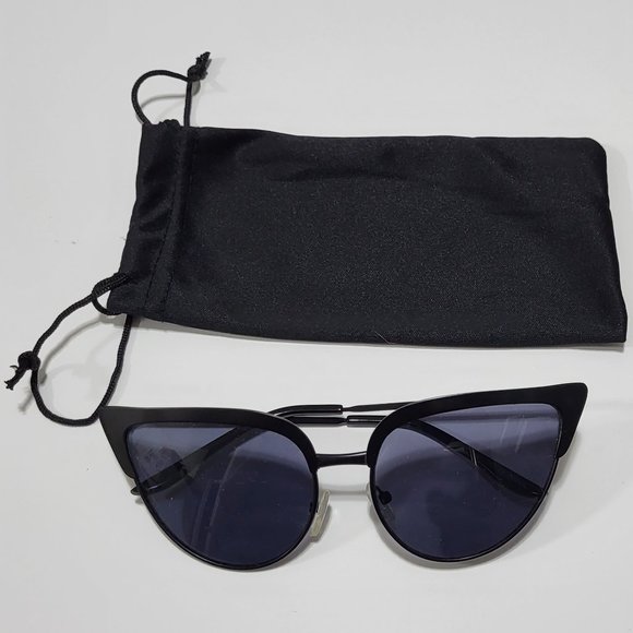 Black Cat-Eye Sunglasses - Picture 1 of 2